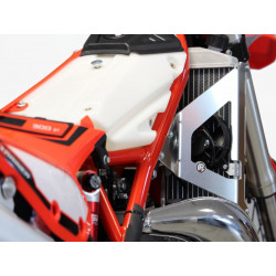 RADIATOR GUARDS BETA XTRAINER - 19010928 - Dr Rider